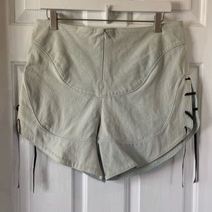 Daydream Nation Jean Shorts High Waist Light Wash Size 12 NWT Boho Festival
